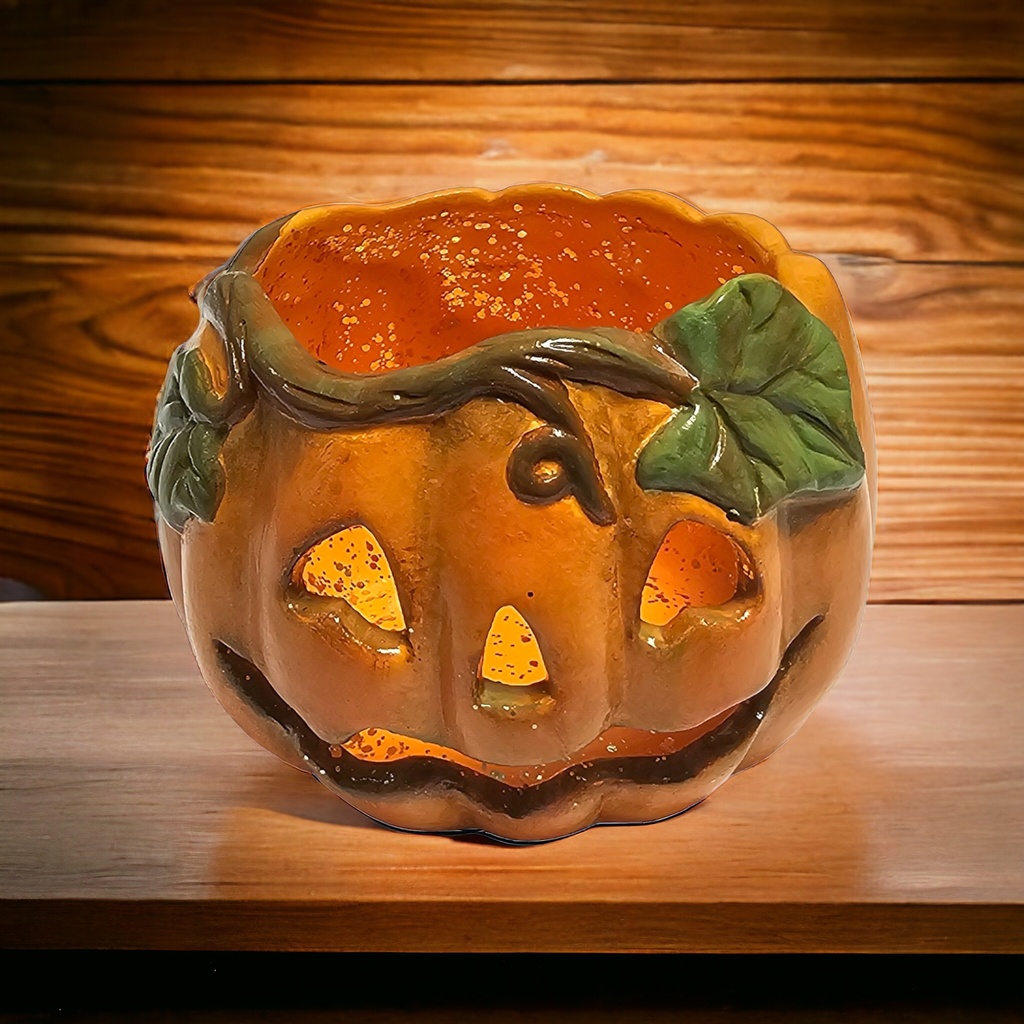 Medium Pumpkin with Leaves (Carton of 6)