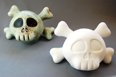 Medium Skater Skull Moneybox (carton of 6)